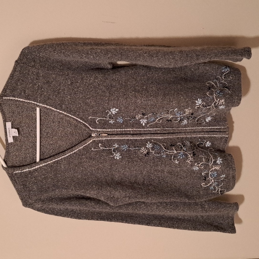 Dressbarn Textured Silk, Nylon, Angora, And Lambswool Gray Sweater. Medium.